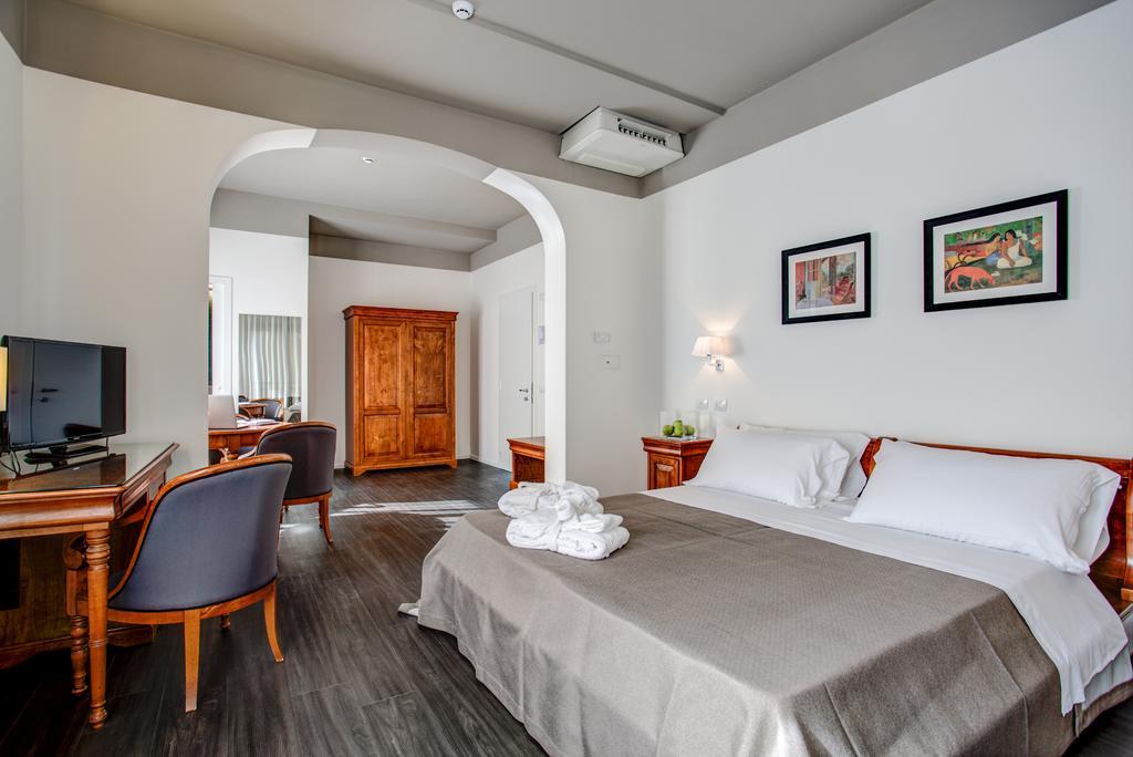 Hotel Cristallo Cattolica Extérieur photo